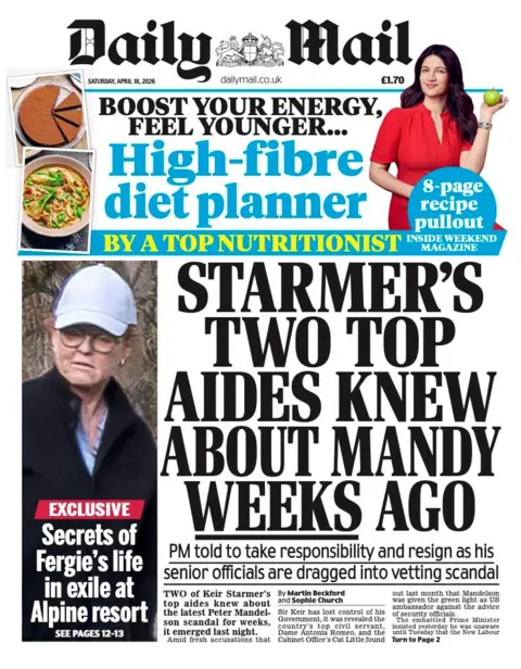 The headline on the front page of the Daily Mail reads: "Starmer's two top aides knew about Mandy weeks ago."