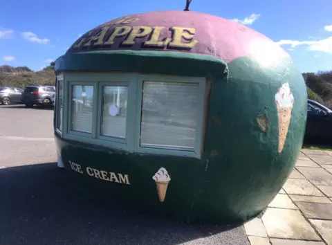 LDRS The Big Apple kiosk, Swansea