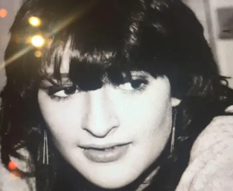 Lisa Rolland Lisa Rolland