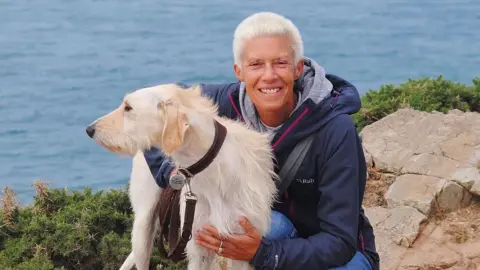 Ali Barlow Ali Barlow