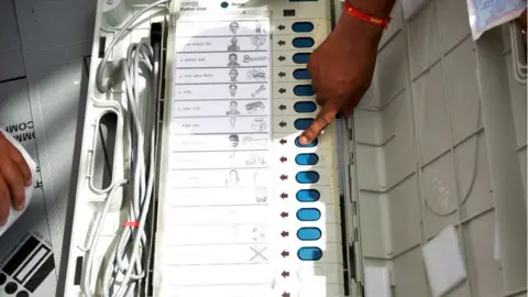 Getty Images India electronic voting machine