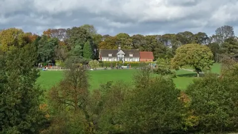 Neil Theasby/GEOGRAPH Graves Park