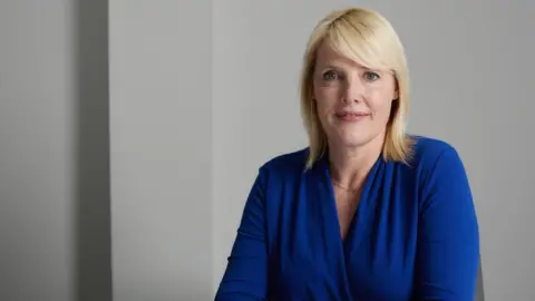 Etienne Laine Jo Cox, CEO