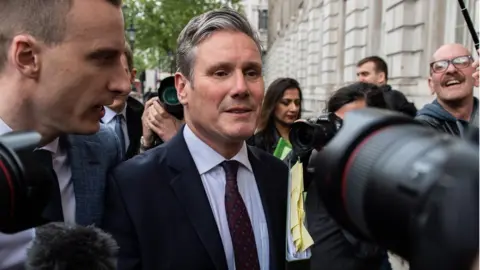 Getty Images Labour"s Brexit spokesman Keir Starmer arrives at the Cabinet office to attend a Cross party Brexit meeting