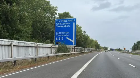 Junction 11A northbound exit slip