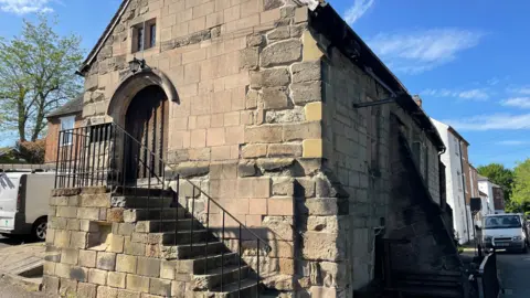 External photo of the Abbey pub in Darley Abbey.