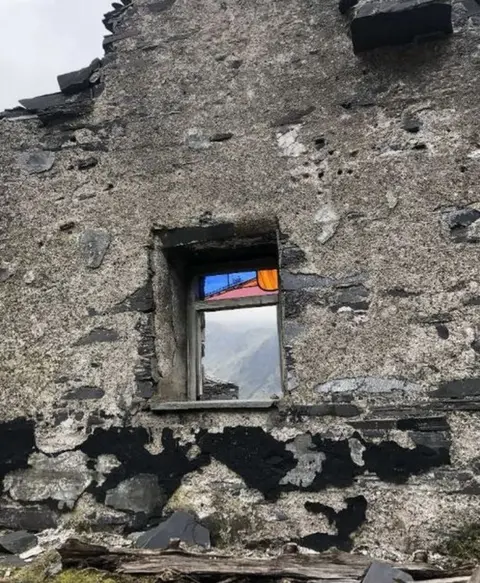 Alamy Dinorwic Quarry window installation