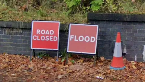 Google Road signs on Crossley Road