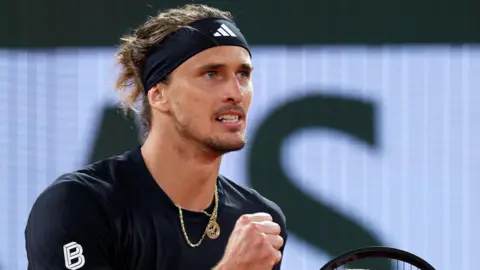 Alexander Zverev celebrates at the 2026 French Open