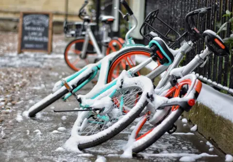 Steve Forse Bikes in Oxford going nowhere in the snow