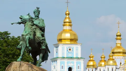 Shutterstock Bohdan Khmelnytsky statue in Kiev