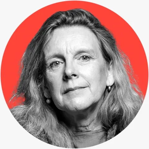 Dr Gwen Adshead profile image