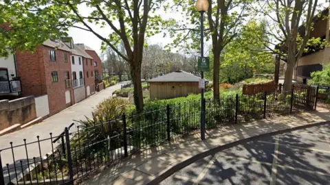 Google  Entrance to Abbey Park