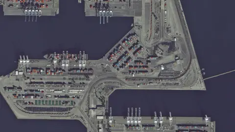 21AT / Earth-i Ltd LA