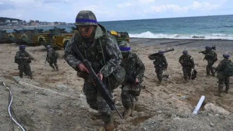 Getty Images US and South Korea troops take part in Foal Eagle (April 2017)