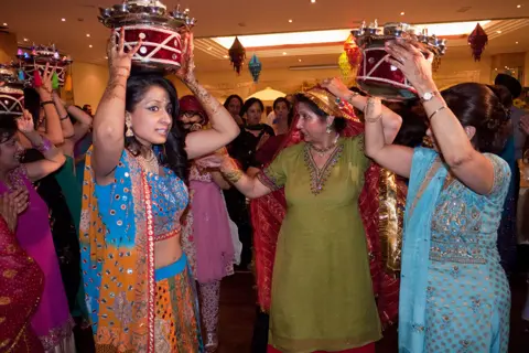 Patrick Ward / Alamy Stock Photo British Indian wedding in London