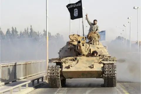 Abood Hamam IS victory parade