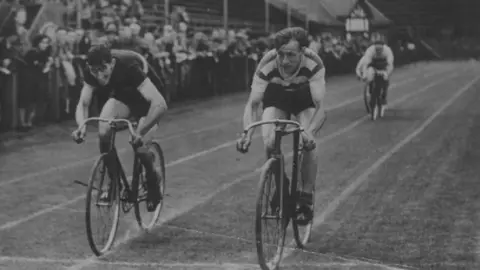 Kings Moss Cycling Club Grass track racing