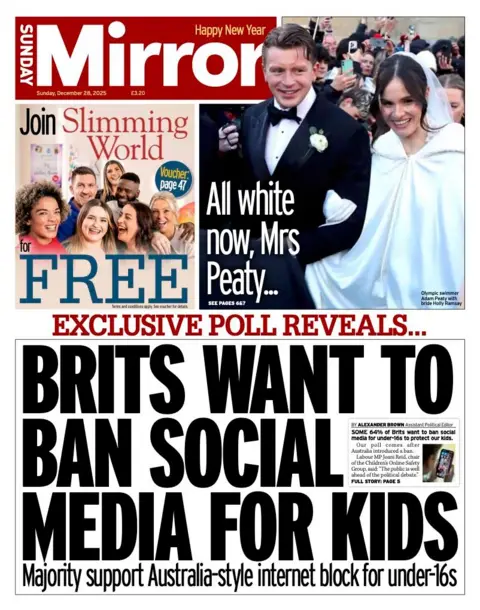 The headline on the front page of the Sunday Mirror reads: "Brits want to ban social media for kids".