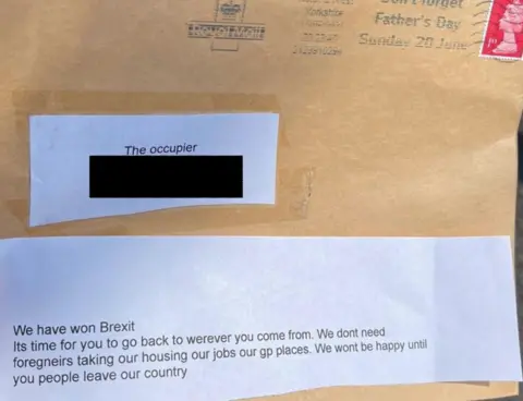 LDRS/Twitter The hate letter