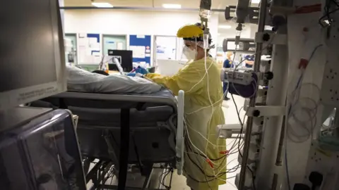 PA Media Nurse works in an Intensive Care Unit