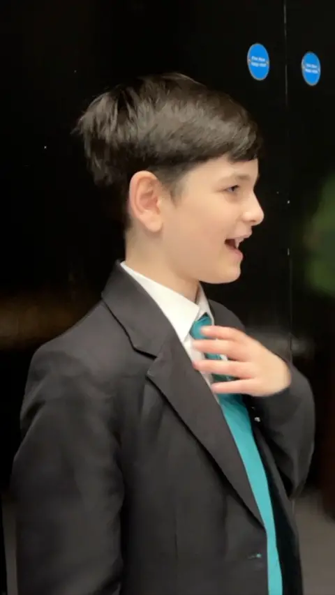 A student at an Artswork session.