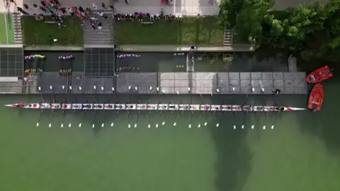 The world's longest rowing boat