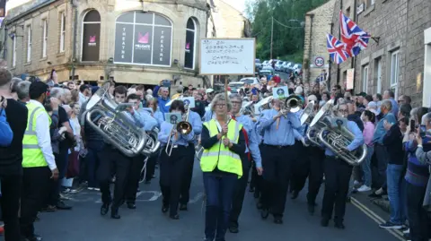 Bob Rodgers Band marching in Saddleworth