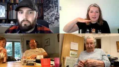 Family photo Ellie and her family playing online