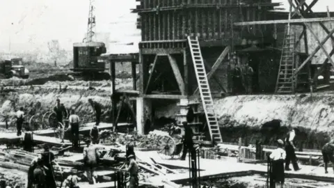 Kellanova  Construction of the Trafford Park factory in the 1930s