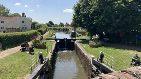 Daniel Mumby The Maunsel Lock On The Bridgwater And Taunton Canal