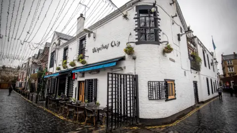 PA The Ubiquitous Chip on Ashton Lane