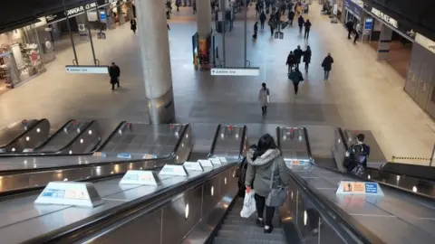 PA Media Concourse at Canary Wharf station