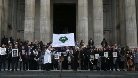 Getty Images Grenfell memorial service at St Paul's Cathedral