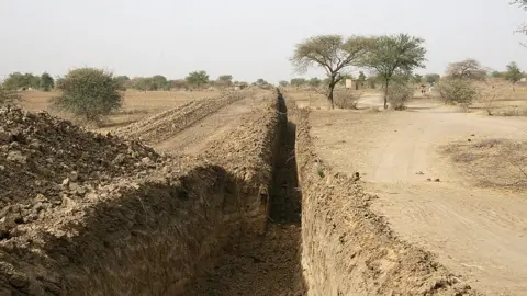 AFP A picture taken on March 16, 2008 shows part of a 3-m deep trench dug by Chad's government around the capital N'Djamena to prevent attacks from rebels based in the east of the country