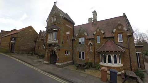 Google Bell Inn, Finedon