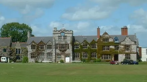 David Medcalf / Geograph Ruthin School