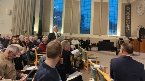 LDRS Stanley Mackintosh at meeting