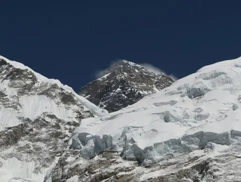 The heroic Indian teens who conquered Everest