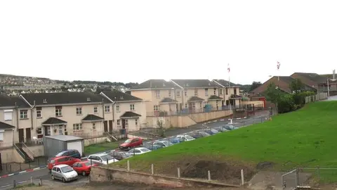 Geograph Fountain estate