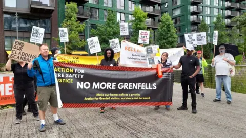 @Homes4AllUK Nine Elms protests