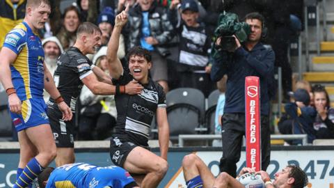 Lewis Martin scores a try for Hull FC