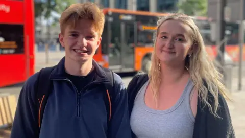 Wales to introduce £1 bus single fares and £3 day passes for 16- to 21-year-olds