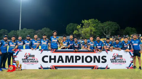 Sri Lanka with the Twenty20 series trophy