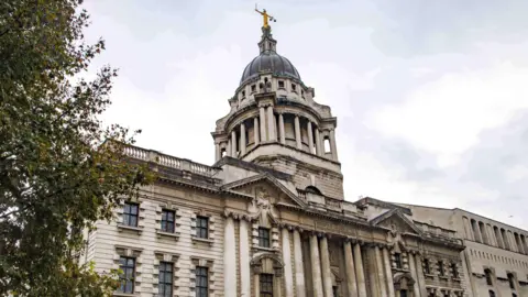 Old Bailey external view