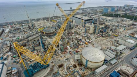 Hinkley Point C's 500-tonne nuclear reactor lifted into place