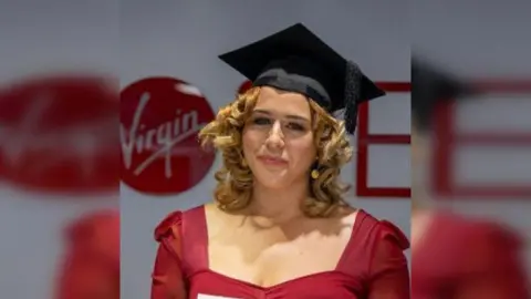 Bournemouth University Savannah Thompson with certificate of completion