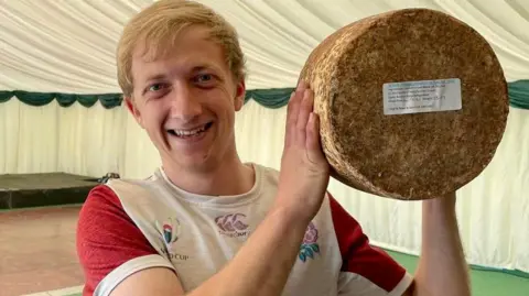  David Newlove Alec Newlove 