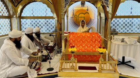 A special Vaisakhi shabad (prayer song) being sung 