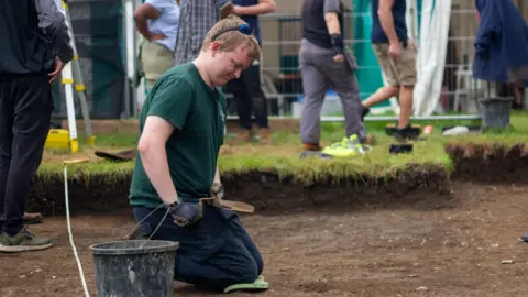 Will Webb Jonathan Charmley at dig